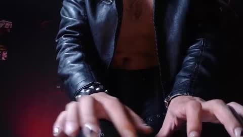 DICAPRIO online show from October 19, 6:40 am