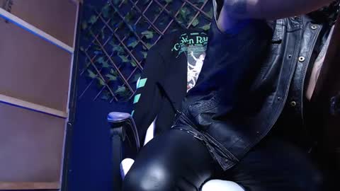 DICAPRIO online show from January 8, 5:52 pm