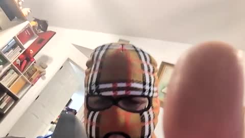 diceykk online show from December 2, 1:15 am