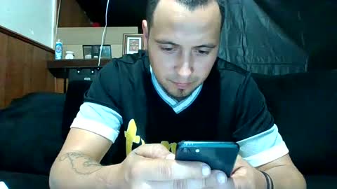 Snapshot of dickemdown93est chatting on October 12, 11:39 pm dickemdown93est online show from October 12, 11:39 pm