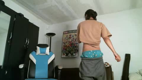 Snapshot of dickie_dicking chatting on October 10, 9:30 pm dickie_dicking online show from October 10, 9:30 pm