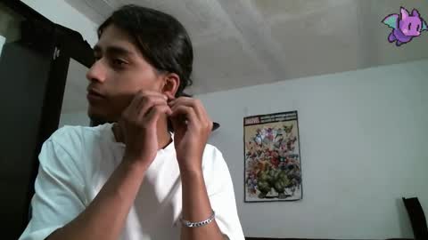 Snapshot of dickie_dicking chatting on October 18, 10:03 pm dickie_dicking online show from October 18, 10:03 pm