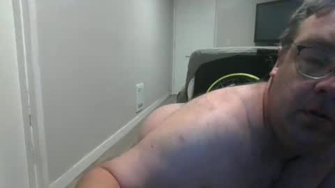Snapshot of didgeman1984 chatting on October 6, 1:01 am Didgeman online show from October 6, 1:01 am