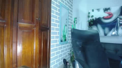diegovega_21 online show from October 11, 9:40 pm