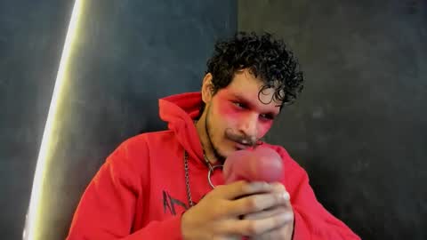 diemond_latinx98 online show from December 1, 3:32 pm