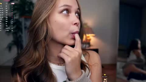 Snapshot of dierafauxa chatting on September 23, 6:14 pm Elwyna online show from September 23, 6:14 pm