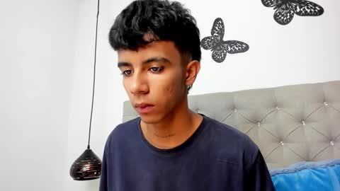 dikey_18 online show from February 14, 6:02 am