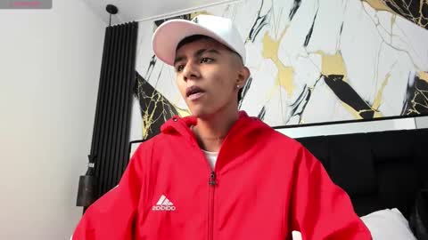 dikey_18 online show from January 11, 7:49 pm