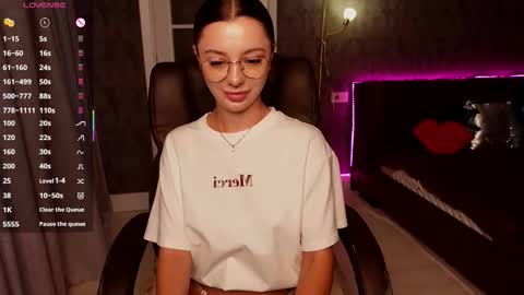 Snapshot of dinacandy chatting on September 11, 5:31 am dinacandy online show from September 11, 5:31 am