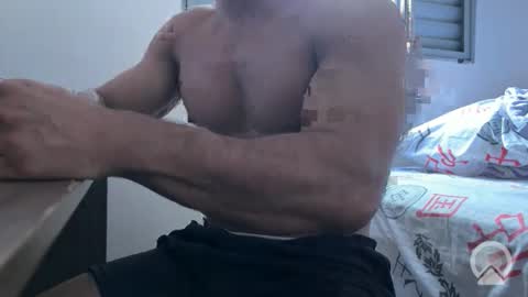 dinhoo14 online show from October 6, 6:15 pm