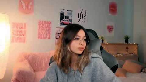 Sara Connor online show from February 27, 1:15 pm