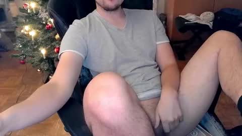 Snapshot of dirty_fun_boy chatting on December 19, 12:45 pm dirty_fun_boy online show from December 19, 12:45 pm