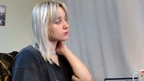 Snapshot of dirty_kiss69 chatting on October 25, 2:01 am Dirty Kiss69 online show from October 25, 2:01 am