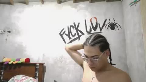 dirty model online show from March 18, 4:29 am