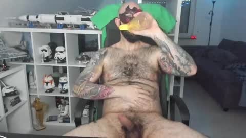 Robert online show from February 12, 3:27 pm