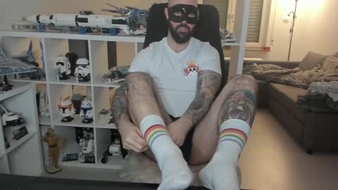 Robert online show from January 17, 8:22 pm