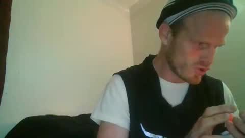 Justin Robinson online show from November 19, 4:01 am