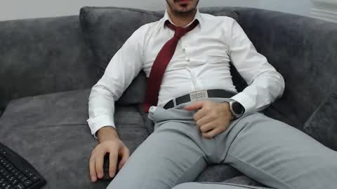 dirtyybooyy77 online show from December 14, 8:04 pm