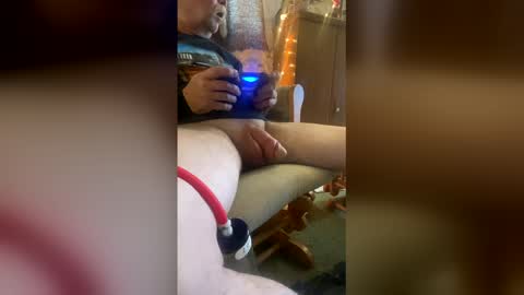 dispencer74 online show from February 6, 9:17 pm