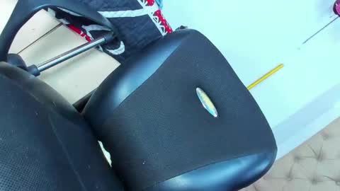 divaxxx4 online show from February 19, 12:00 pm