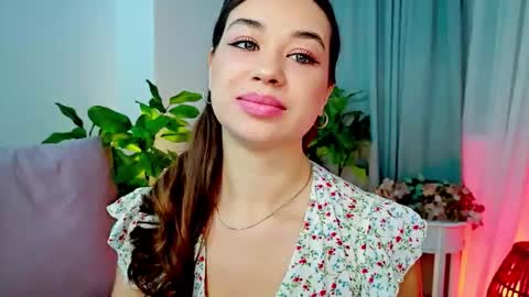 Tia online show from February 21, 8:12 pm