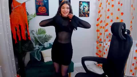 Snapshot of divineamour chatting on October 10, 1:06 pm Hannah online show from October 10, 1:06 pm
