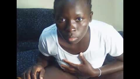 divineassgoddess online show from February 9, 4:38 am