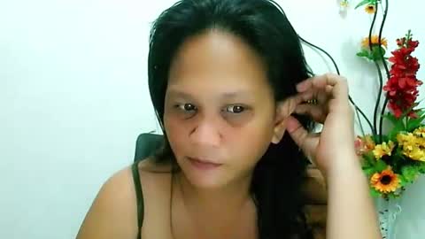 Snapshot of divinegrace10 chatting on February 4, 12:29 am     Divine Grace Close To Your Hear online show from February 4, 12:29 am