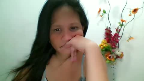 Snapshot of divinegrace10 chatting on February 14, 2:28 am     Divine Grace Close To Your Hear online show from February 14, 2:28 am