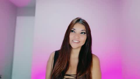 DivineLynn online show from November 7, 4:09 pm