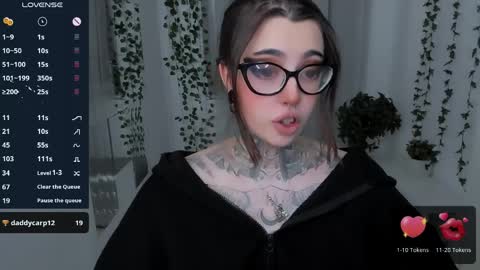 dixipixi_ online show from April 3, 6:42 am