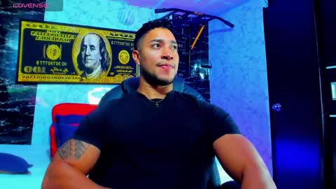 Snapshot of dixon_ray_ chatting on September 23, 12:37 am Dixon online show from September 23, 12:37 am