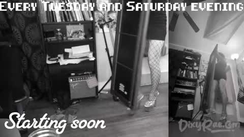 Rae online show from October 12, 1:53 am