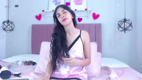 Snapshot of dolce_horny chatting on March 10, 7:18 pm Dolce online show from March 10, 7:18 pm