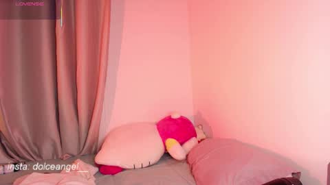 Snapshot of dolceangel__ chatting on October 2, 2:32 am Blair online show from October 2, 2:32 am