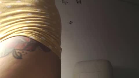 Snapshot of doll_and_thebrown chatting on September 25, 3:02 am doll_and_thebrown online show from September 25, 3:02 am