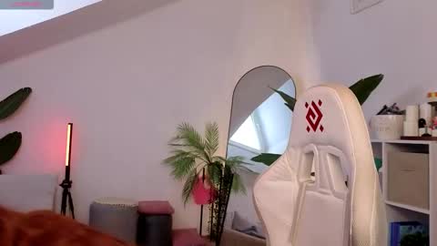 Your doll Lesli online show from January 15, 11:19 am