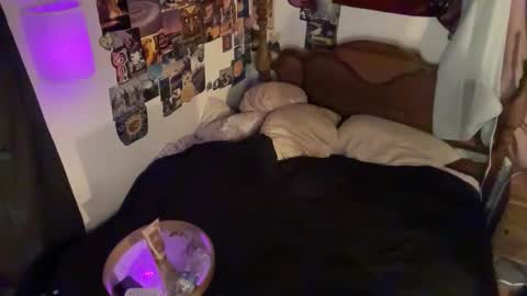 Doll online show from March 18, 5:24 am