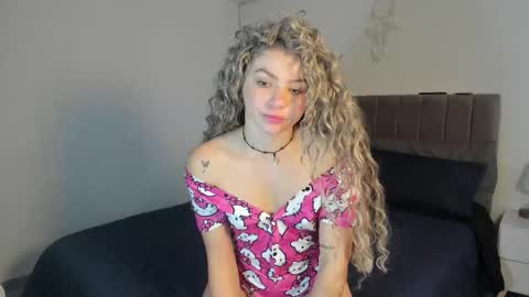 doll_oriana online show from October 22, 7:04 pm