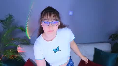 Snapshot of doll_tessa chatting on October 12, 3:59 pm Tessa online show from October 12, 3:59 pm