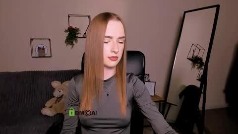 doll_vey online show from October 2, 1:21 pm