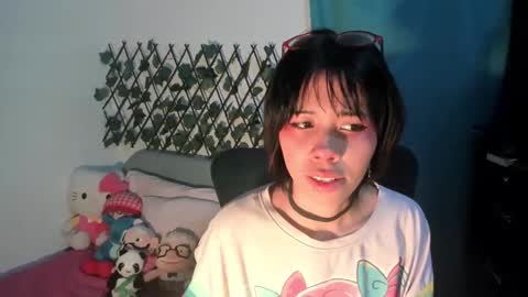 Snapshot of dolliette chatting on September 23, 3:11 am mina online show from September 23, 3:11 am