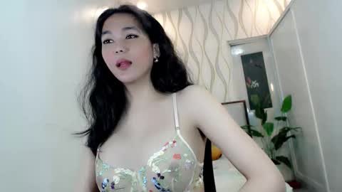 Make me Happy online show from February 16, 11:03 pm