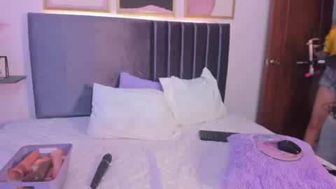 Lisa doll online show from June 12, 2:21 am