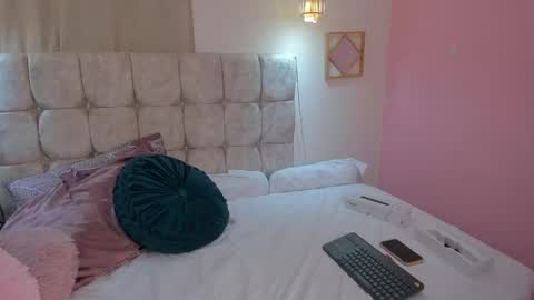 Lisa doll online show from March 8, 4:05 am