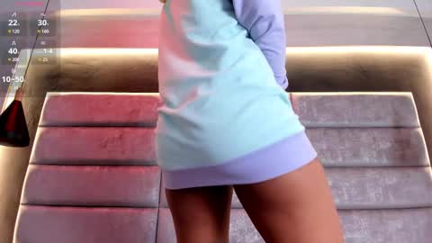 Snapshot of dolly_brownc chatting on March 12, 4:30 am dolly_brownc online show from March 12, 4:30 am
