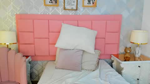 dolly_kitter online show from December 19, 3:07 pm