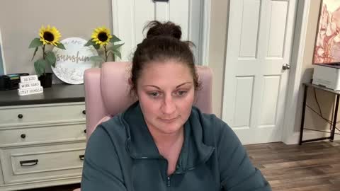 Dolly online show from February 26, 11:41 pm