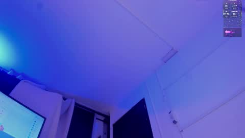 Snapshot of dollymae_ chatting on October 7, 2:51 am Mae online show from October 7, 2:51 am