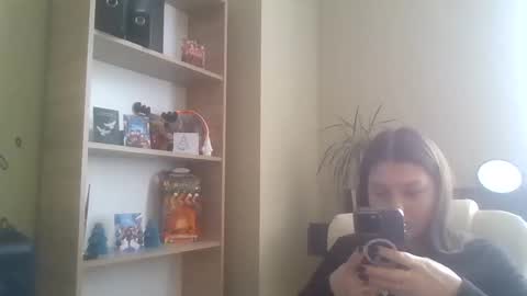 DollyRoma online show from December 15, 9:16 am